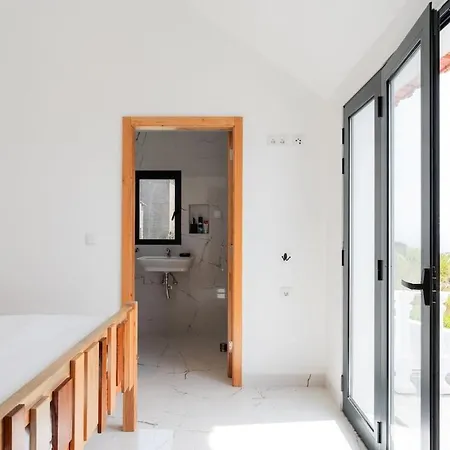 Villa Blue Ocean With Private Heated Pool Calheta (Madeira)